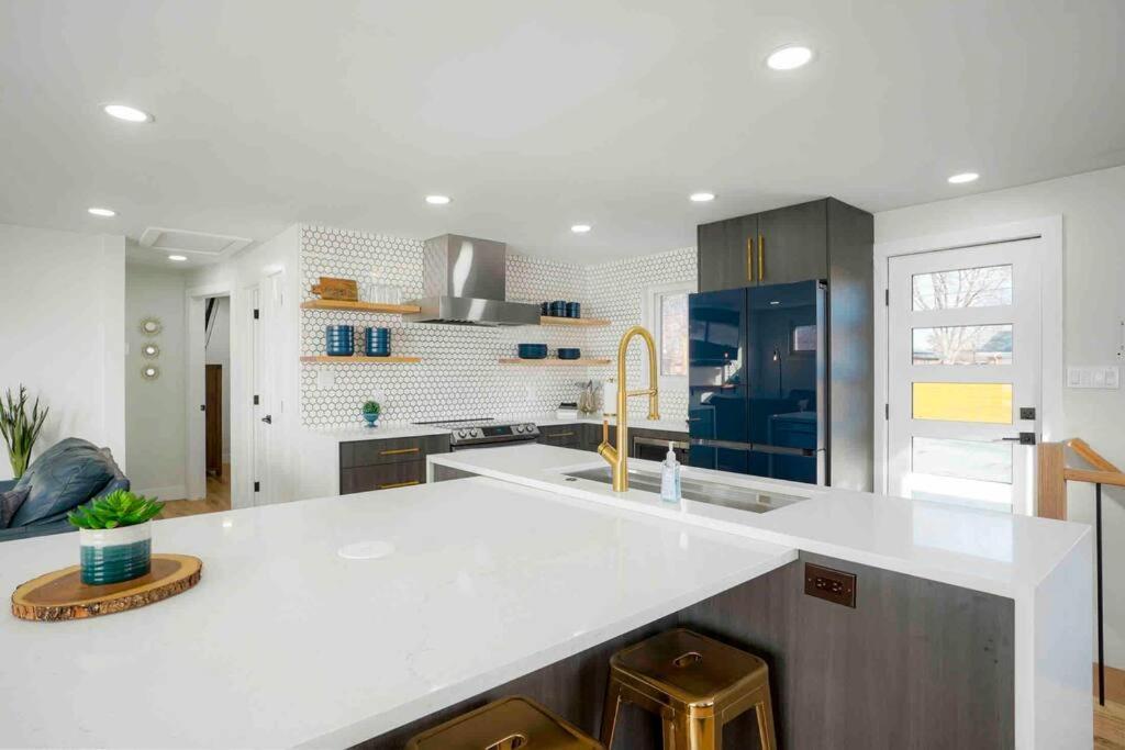 Sleeps 16 - 15 Min/Downtown, 10 Min/Medical Center Villa Aurora Exterior photo
