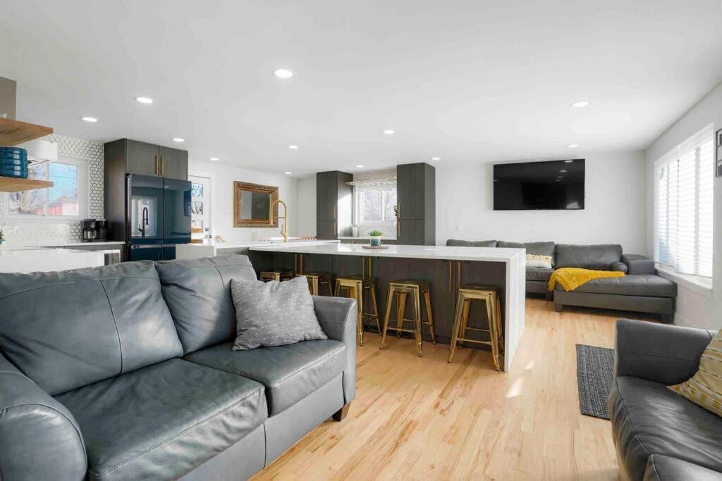 Sleeps 16 - 15 Min/Downtown, 10 Min/Medical Center Villa Aurora Exterior photo