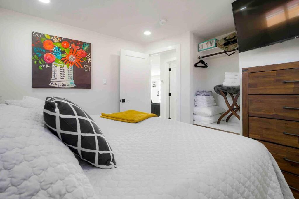 Sleeps 16 - 15 Min/Downtown, 10 Min/Medical Center Villa Aurora Exterior photo